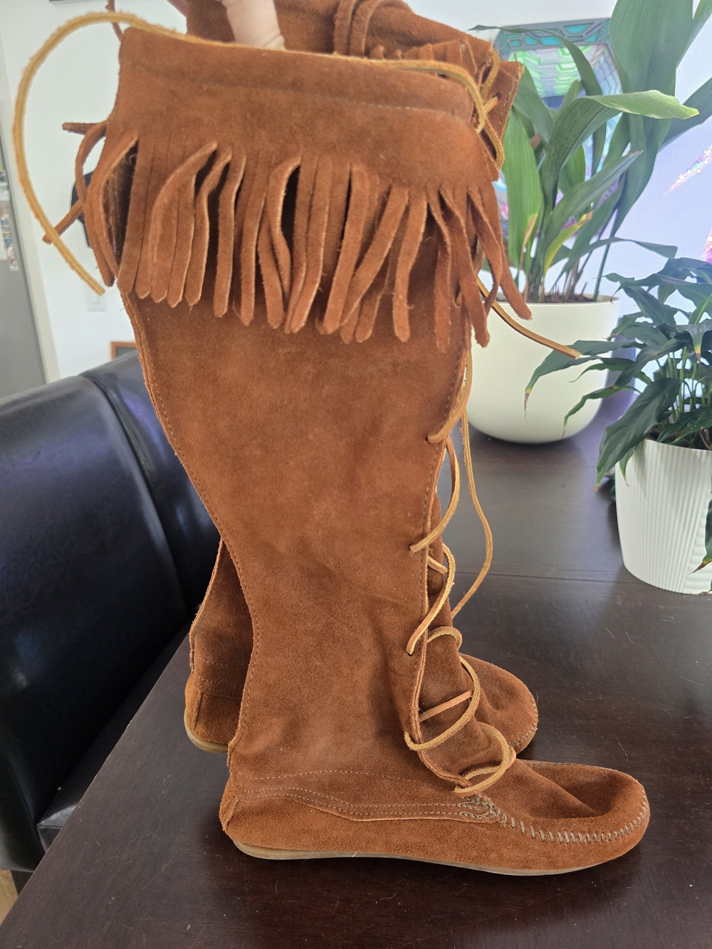 Minnetonka 1427 Knee High Fringe Suede Moccasin Boots Brown Size 8